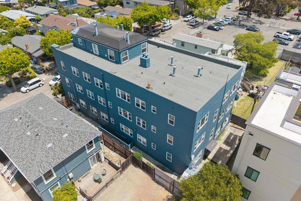 Berkeley, CA 94702,1360 Berkeley Way