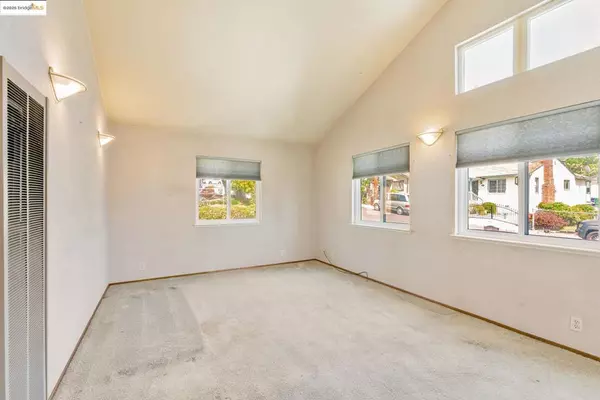 San Leandro, CA 94578,2116 LUNA AVENUE