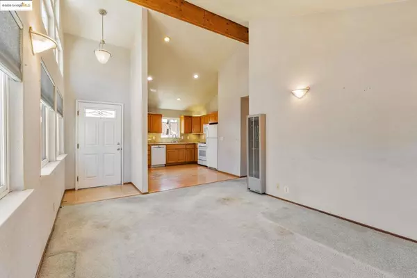San Leandro, CA 94578,2116 LUNA AVENUE