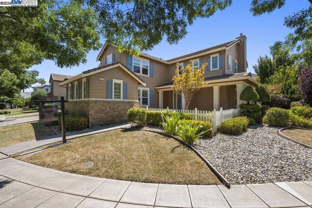 Mountain House, CA 95391,670 W Privado Way