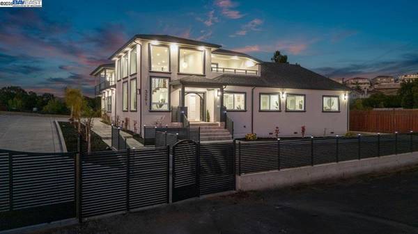 Hayward, CA 94541,3291 D St