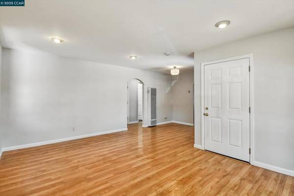 Hayward, CA 94541,973 Paradise Blvd