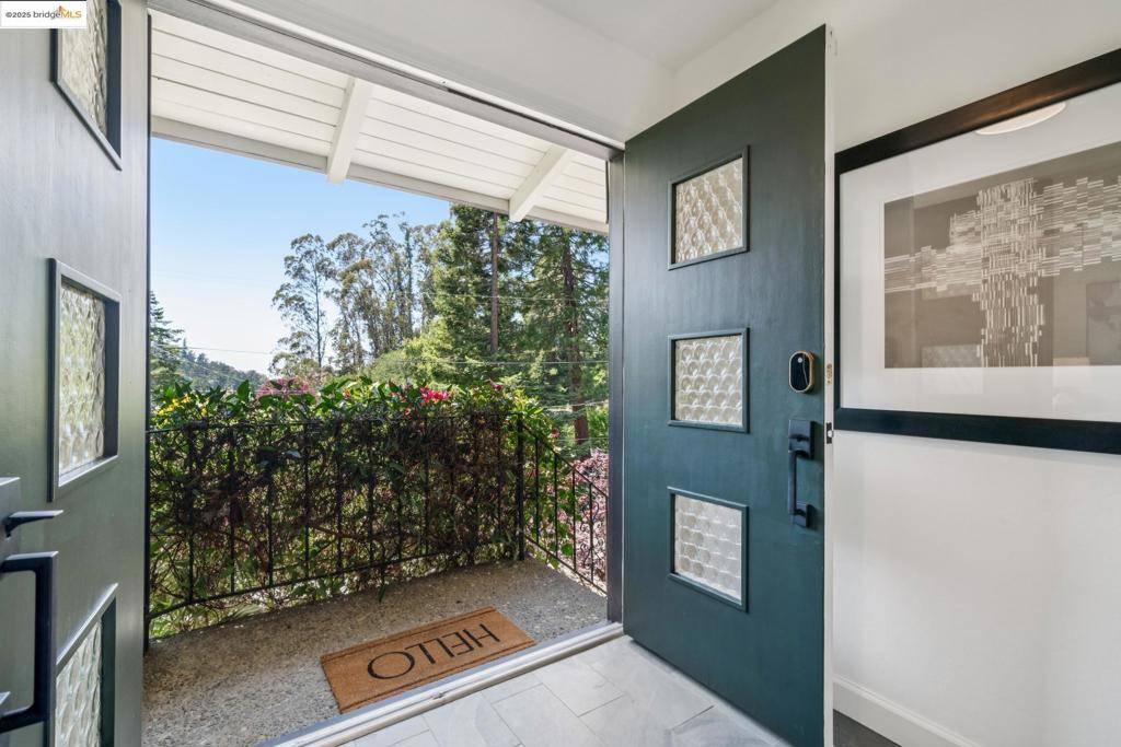 Oakland, CA 94611,6738 Aitken Dr