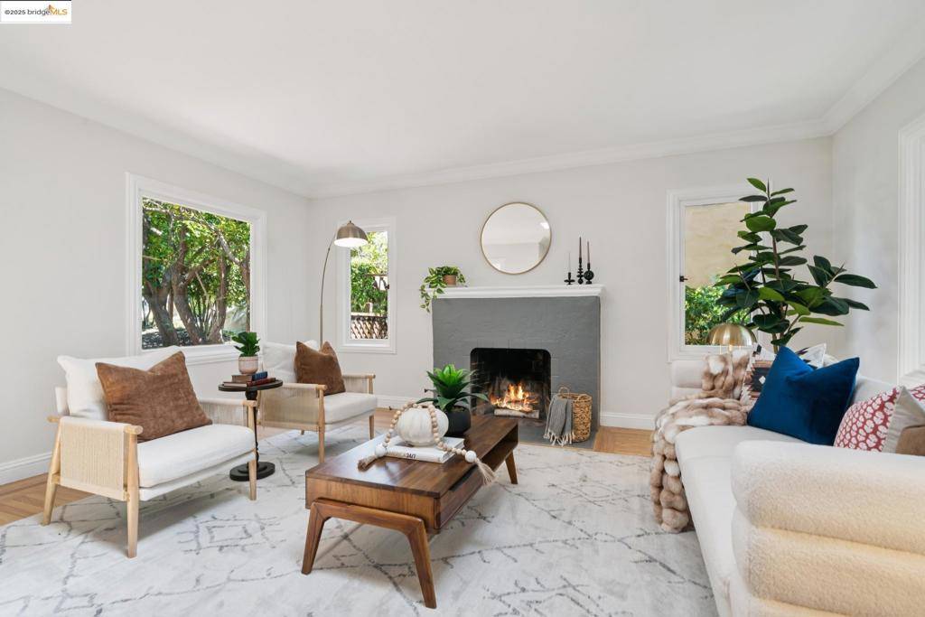 Berkeley, CA 94708,716 Cragmont Ave