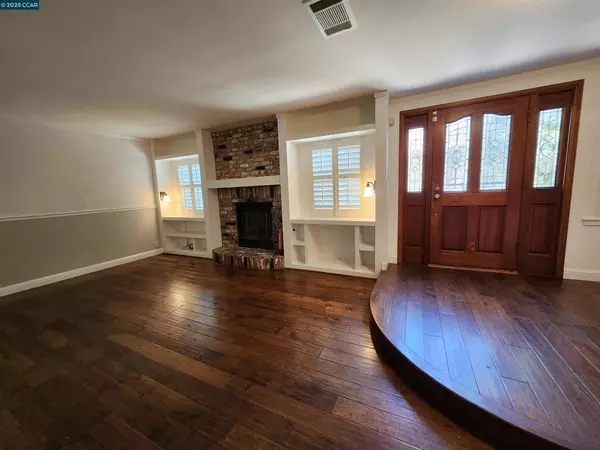 Martinez, CA 94553,312 Wildcroft Dr