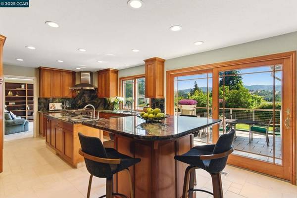 Alamo, CA 94507,3080 Oakraider Dr