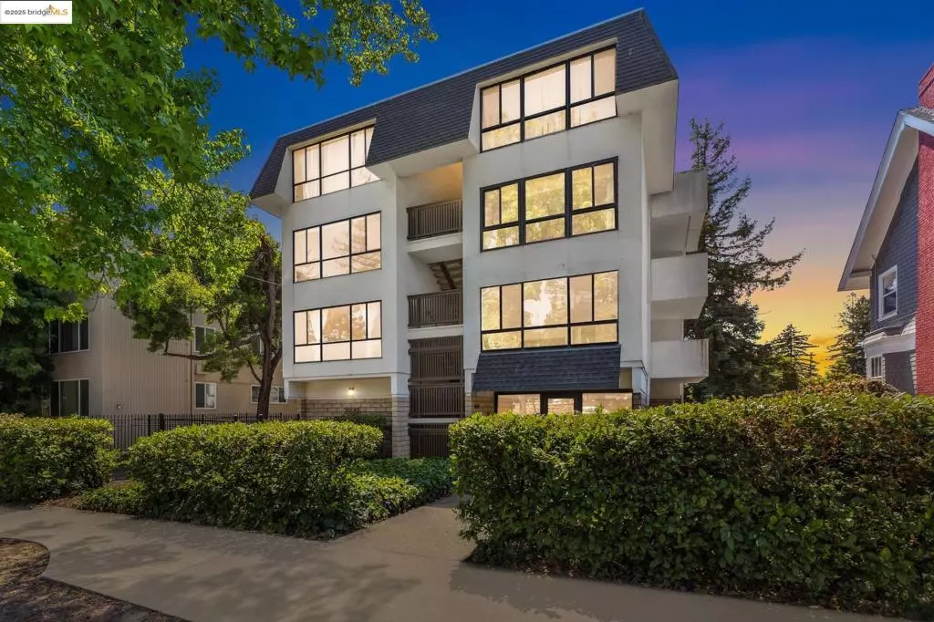 Berkeley, CA 94704,2632 Warring St #1