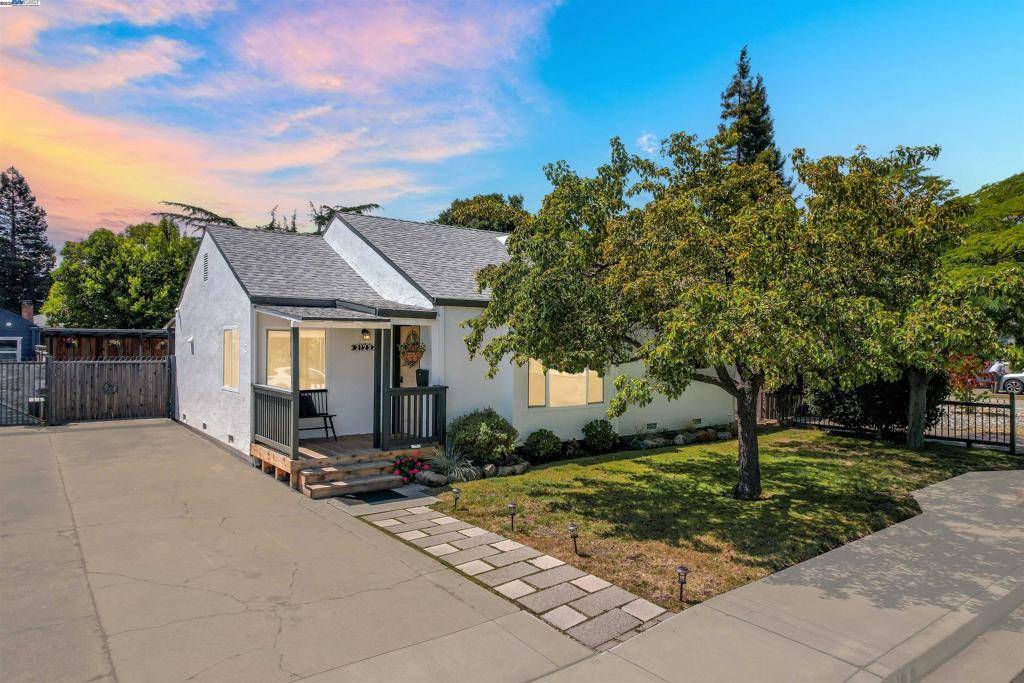 Castro Valley, CA 94546,21237 Orange Ave