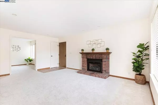 San Leandro, CA 94577-6413,14630 Outrigger Dr.