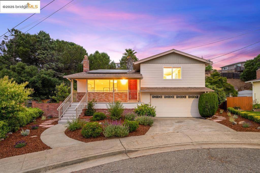 Oakland, CA 94605,21 Maggiora Ct