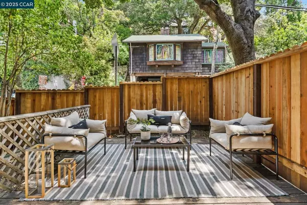 2 Panoramic Way #101, Berkeley, CA 94704