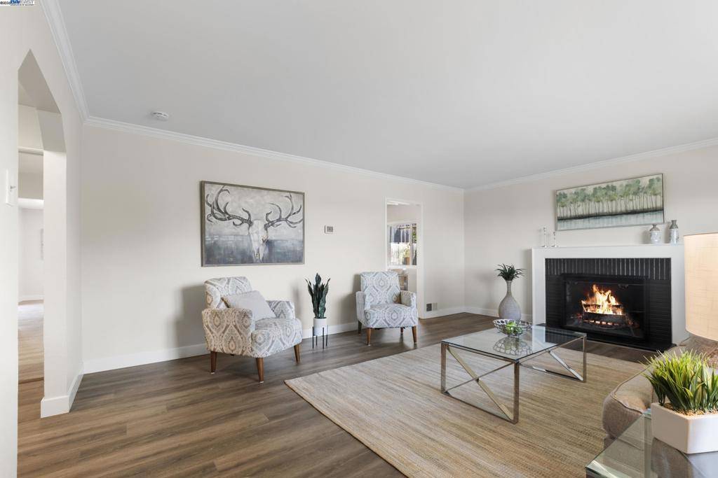 Castro Valley, CA 94546,5176 Proctor Rd