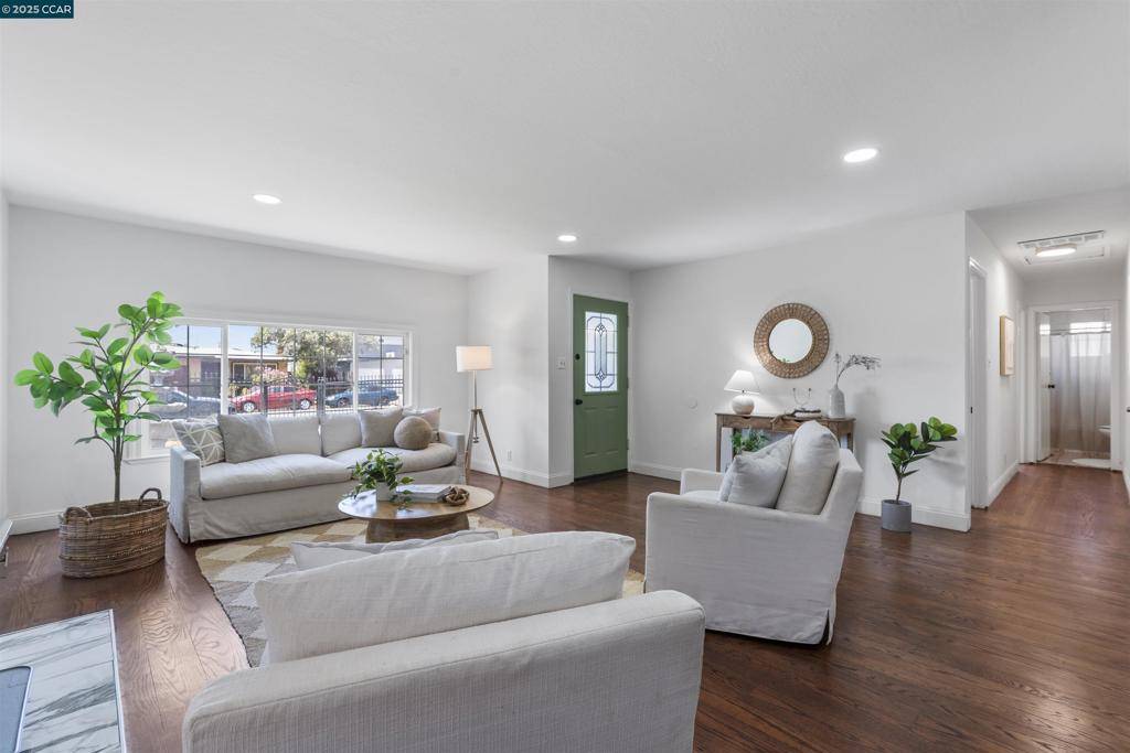Richmond, CA 94804,334 S 25th St