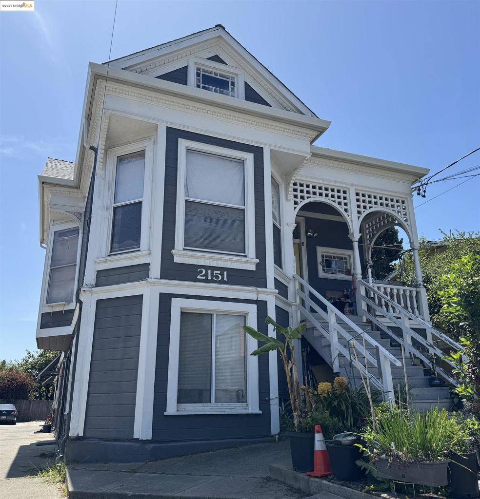 Oakland, CA 94606,2151 E 24th Street