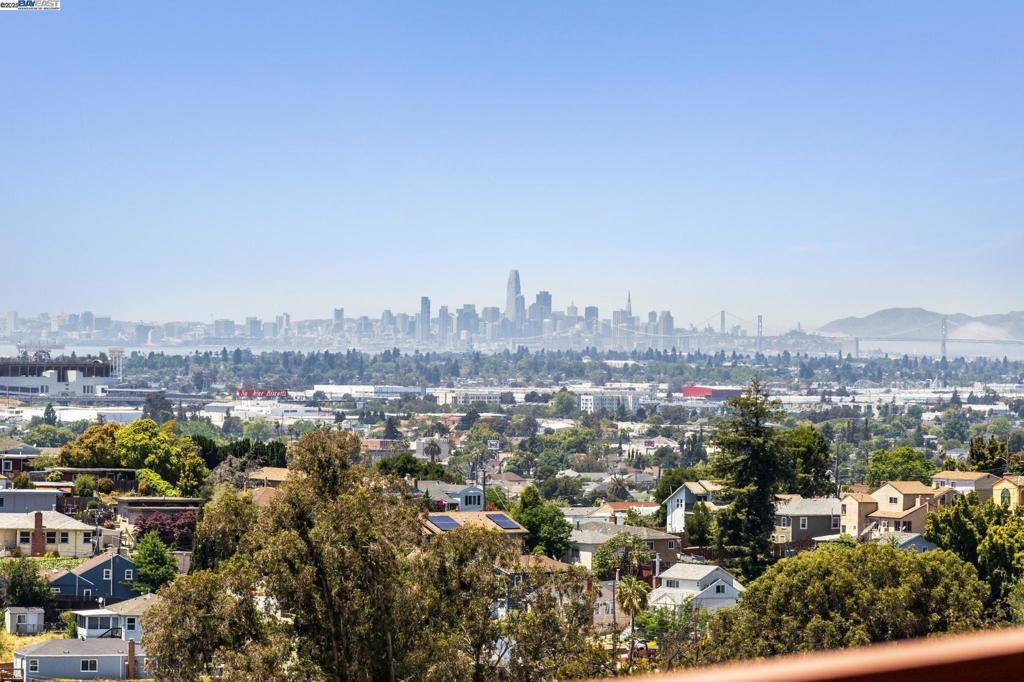3014 BROADMOOR VIEW, Oakland, CA 94605