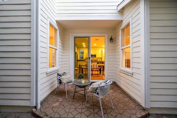 Hercules, CA 94547-2703,1165 Cottage Ln