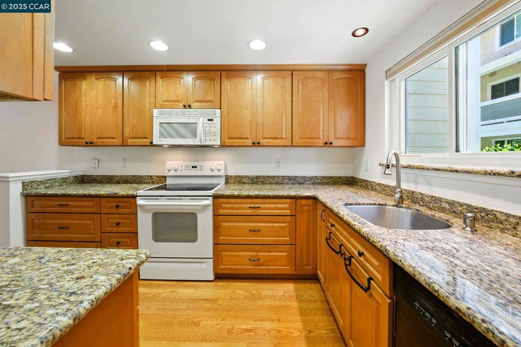 Walnut Creek, CA 94597-9999,2661 Oak Road