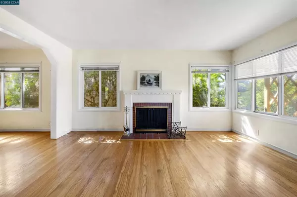 Oakland, CA 94605,10536 Sheldon St