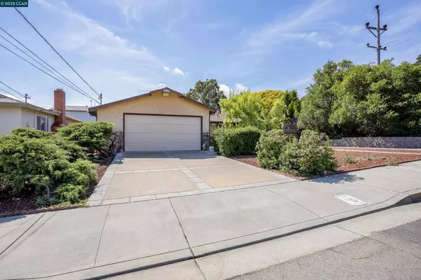Novato, CA 94947,19 Estates Dr