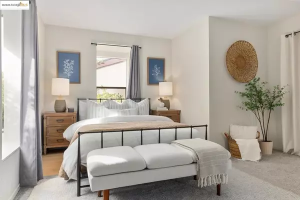 1391 Monument BLVD #APT 8, Concord, CA 94520