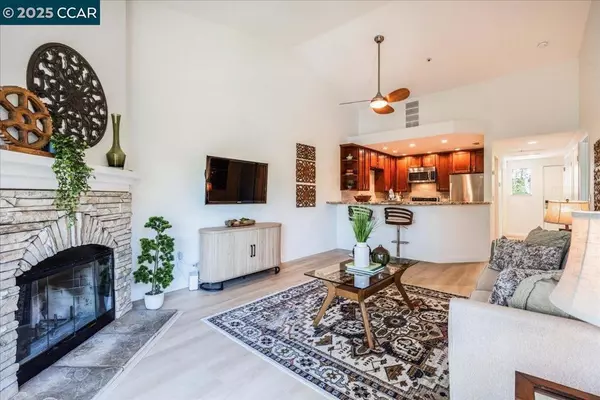 Walnut Creek, CA 94595,1733 S Villa Way
