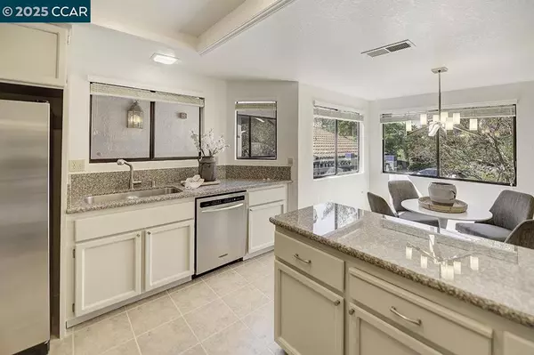Walnut Creek, CA 94595,4243 Terra Granada Dr #3B