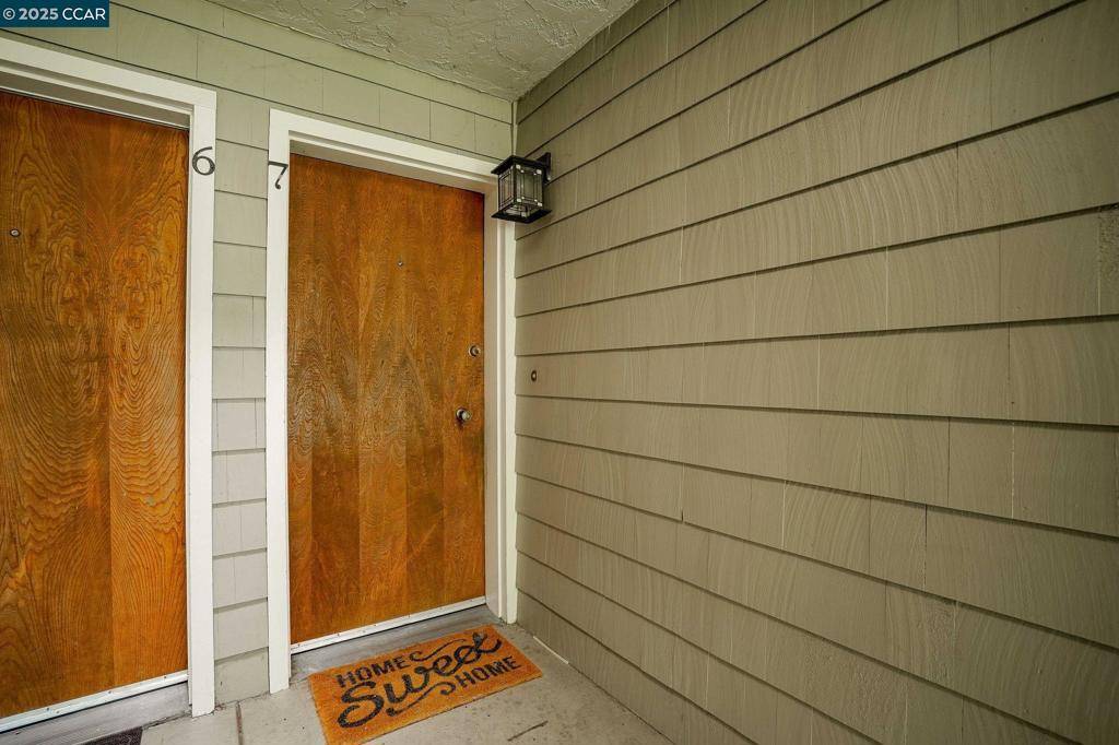 Walnut Creek, CA 94597,1089 Wesley Ct #7