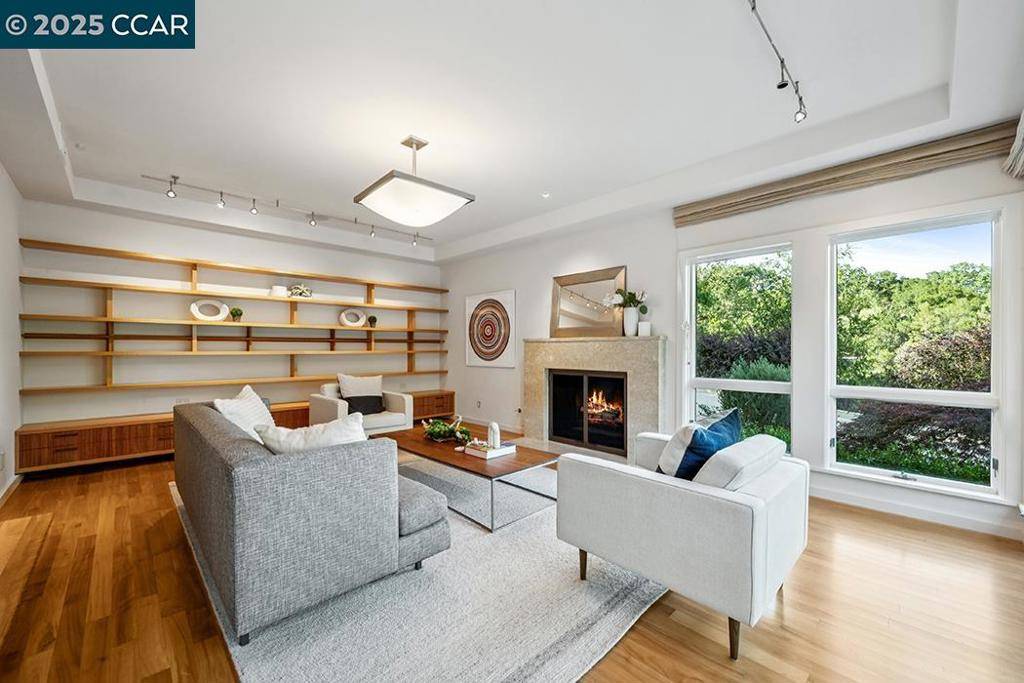 Orinda, CA 94563,25 Haciendas Rd