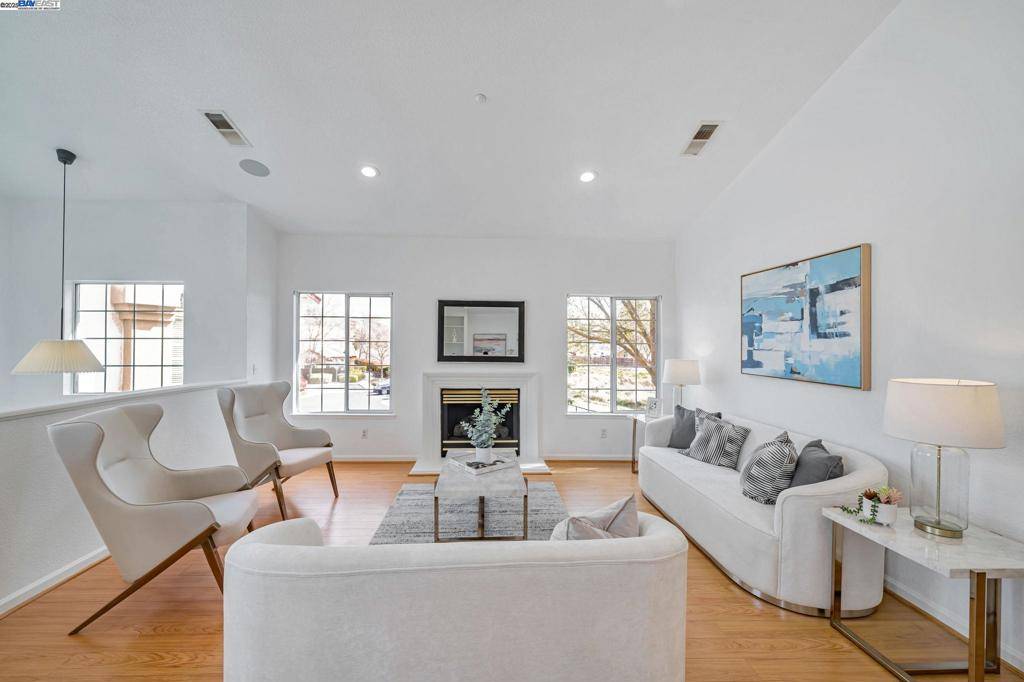 Pleasanton, CA 94588,5786 Belleza