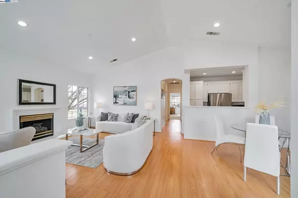 Pleasanton, CA 94588,5786 Belleza