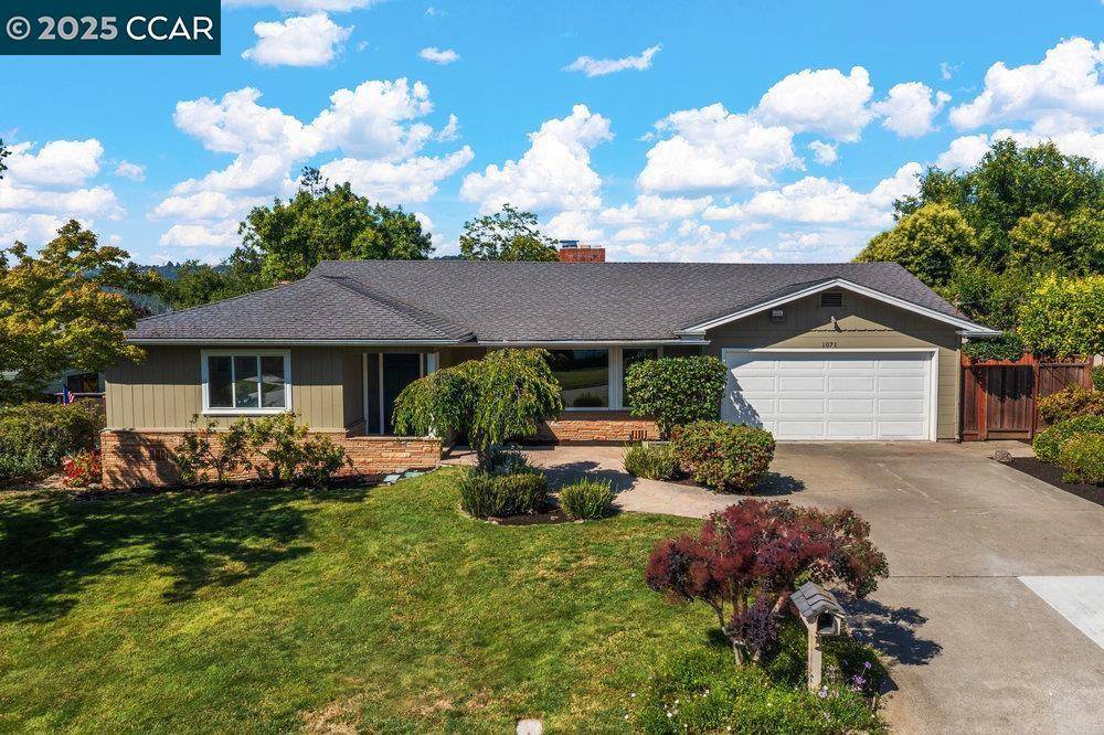 1071 Serrano Ct, Lafayette, CA 94549