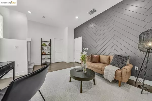 Richmond, CA 94804,1496 Seawind Dr