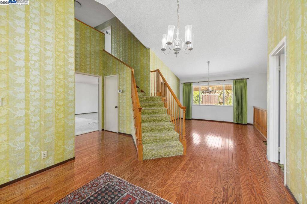 Livermore, CA 94550,1022 Sherry Way