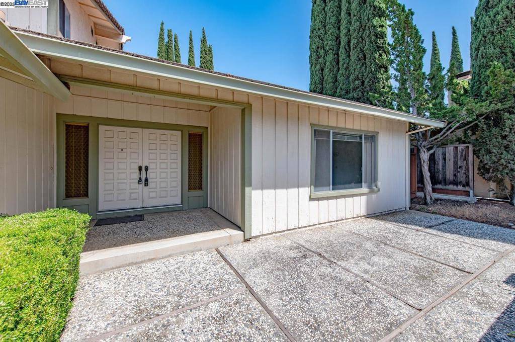 Livermore, CA 94550,1022 Sherry Way