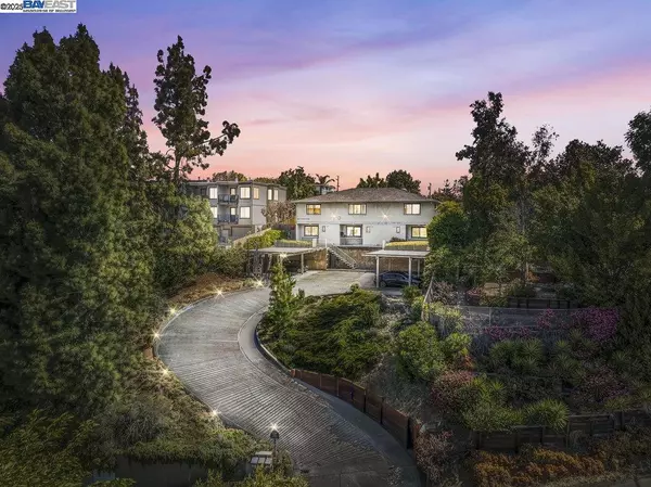 21000 Ocean View Dr, Hayward, CA 94541