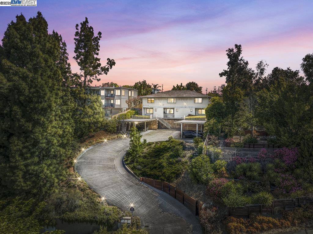 21000 Ocean View Dr, Hayward, CA 94541