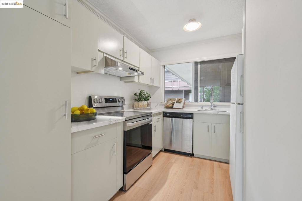 2601 College Ave #205, Berkeley, CA 94704