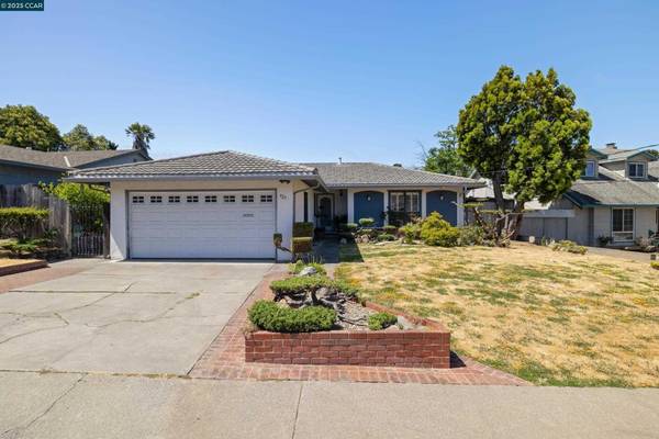 925 Tara Hills Dr, Pinole, CA 94564