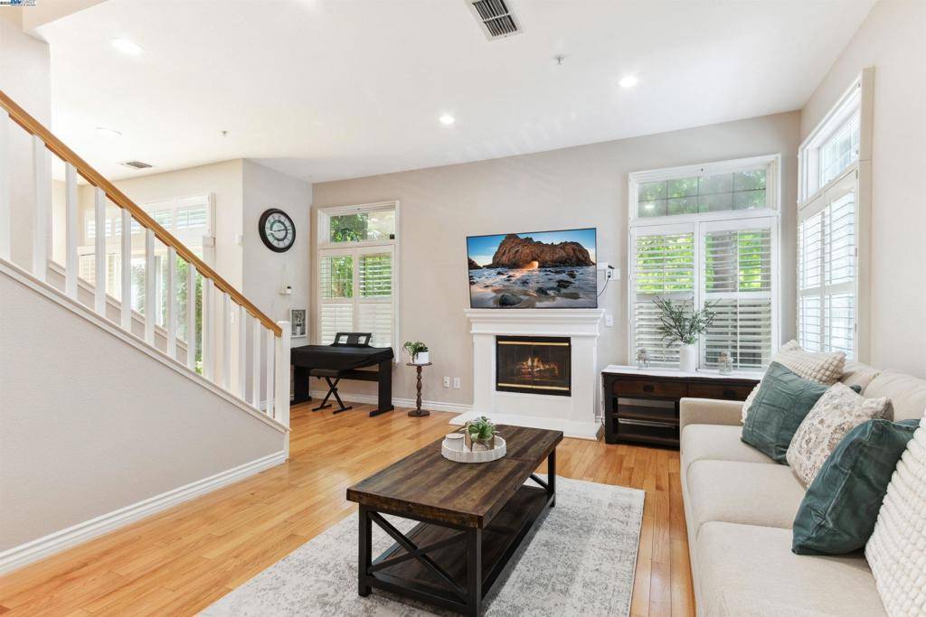 Pleasanton, CA 94588,4111 Torino Ct