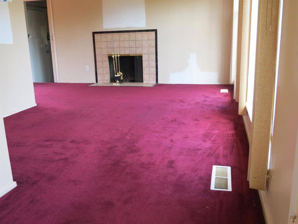 San Leandro, CA 94577,1390 Lake Chabot