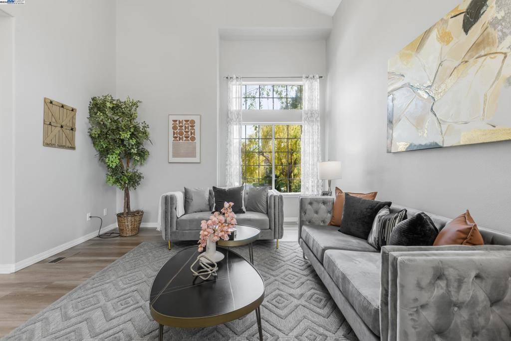 Livermore, CA 94551,458 Knottingham Cir