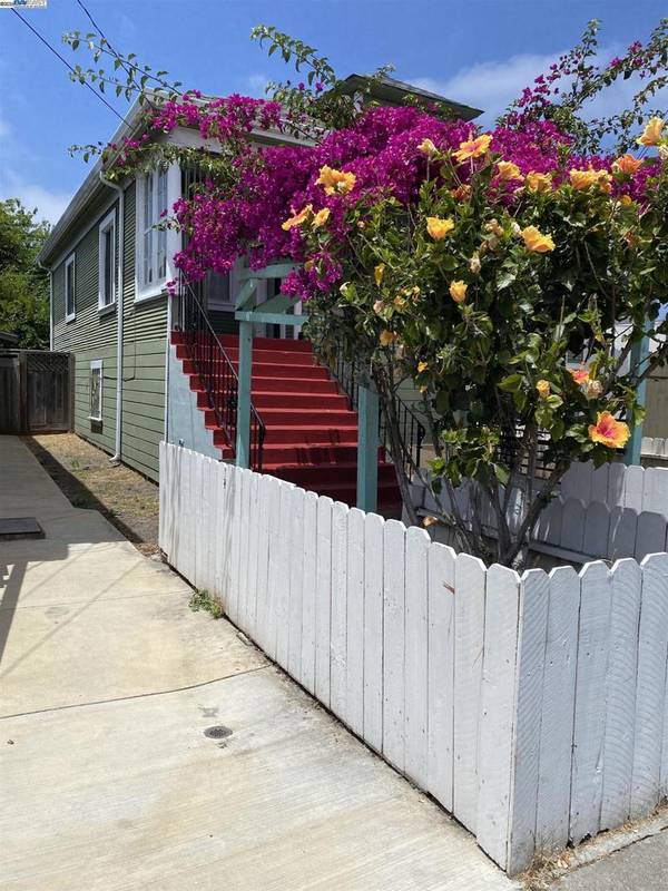 Oakland, CA 94601,1221 38th Avenue
