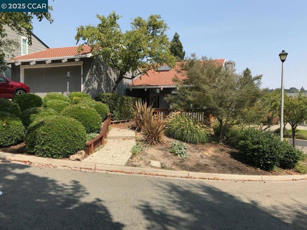 20 Tamarisk, Moraga, CA 94556