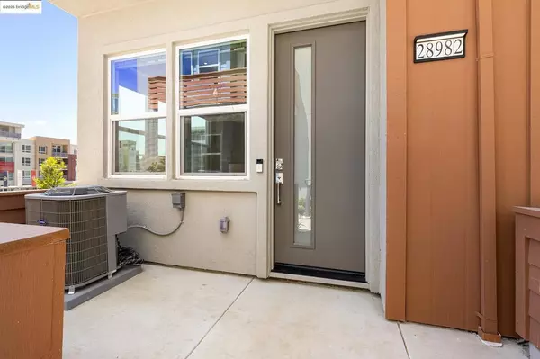 Hayward, CA 94544,28978 Parkwood Lane #74