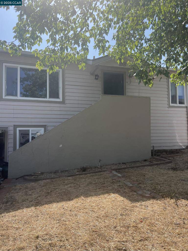 26 Wilshire Ave, Vallejo, CA 94591-6582