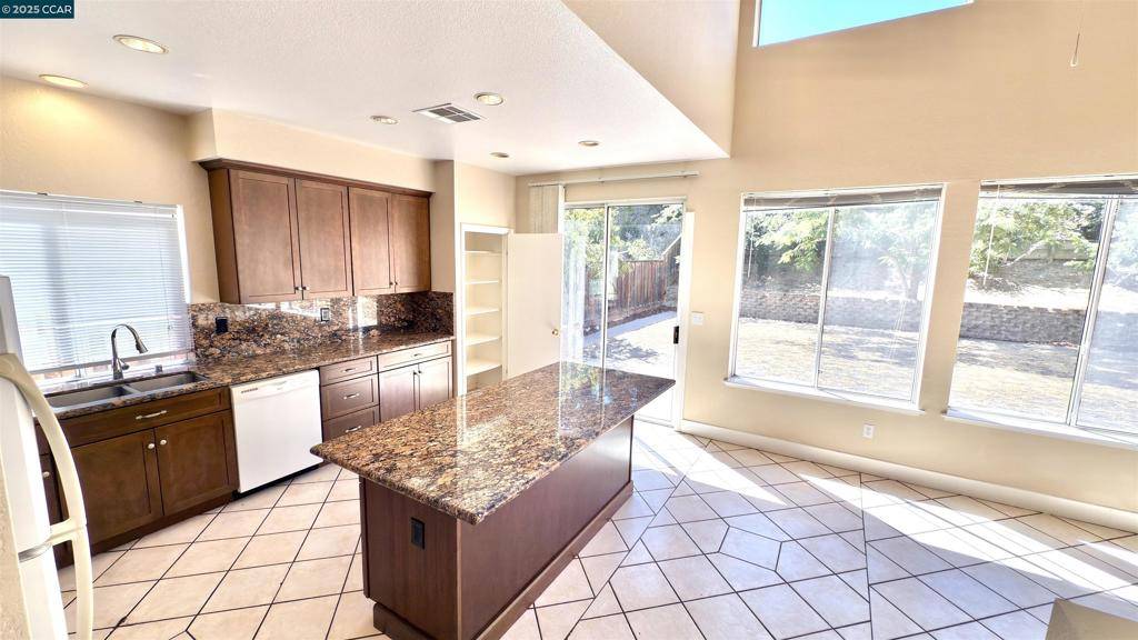 1135 Ranch Point Way, Antioch, CA 94531