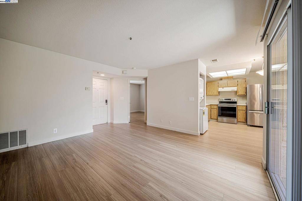 Livermore, CA 94550,4772 Nicol Cmn #101