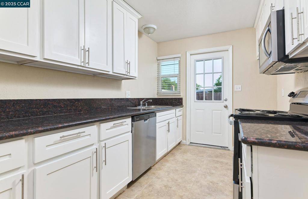 Sacramento, CA 95823,5625 48Th Ave