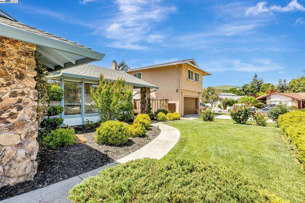 Dublin, CA 94568,11801 Dublin Green Dr