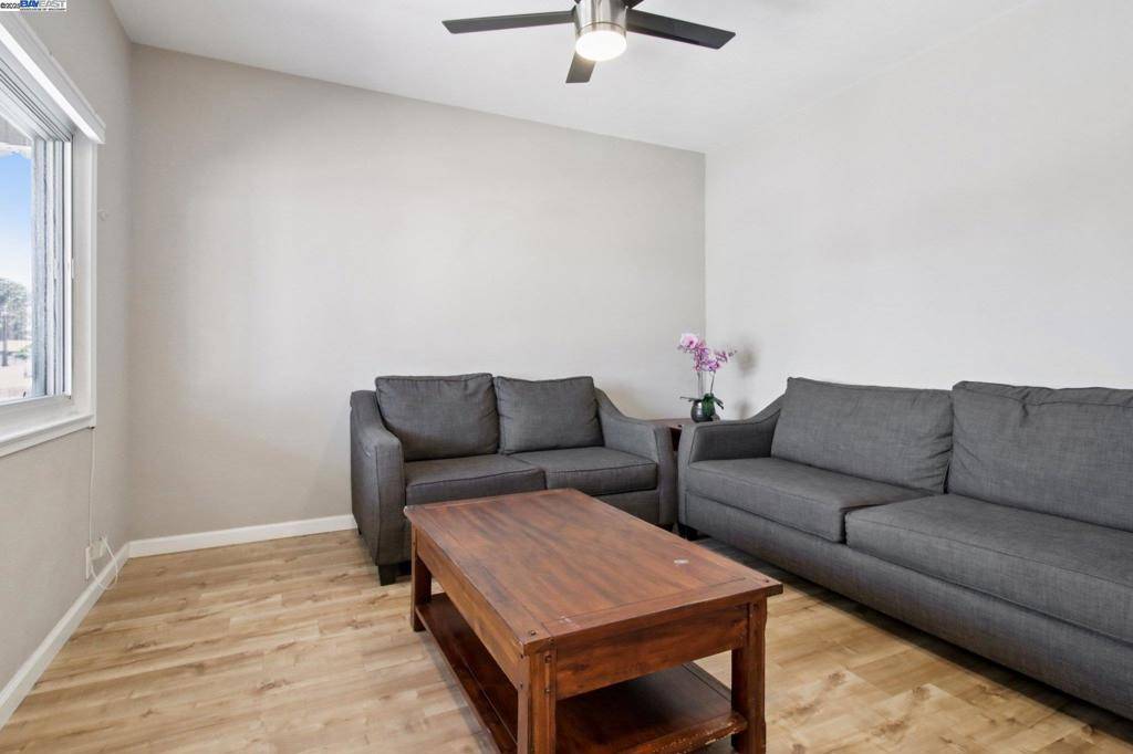 Santa Clara, CA 95054-1736,1900 chestnut st